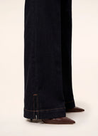 LaMuRaY Ellurel straight-leg jean in deep indigo denim, hem detail view